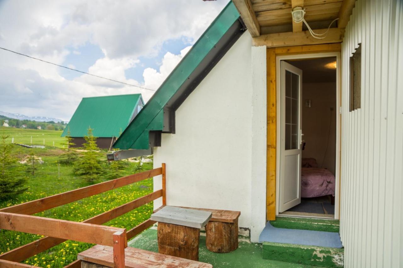 Гостевой дом Family Farm Jezera Жабляк Экстерьер фото